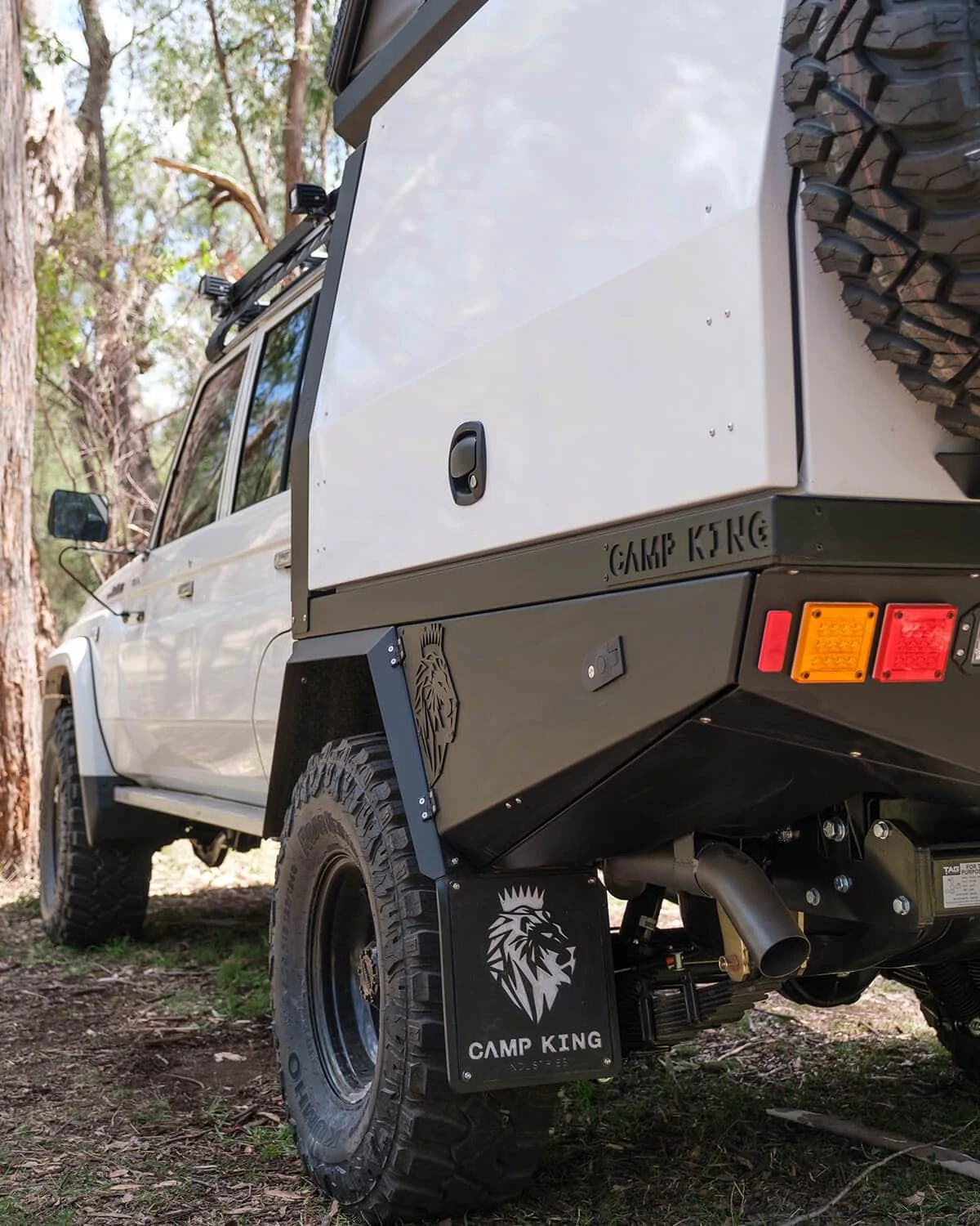 Camp-King-4WD-Canopy-11314