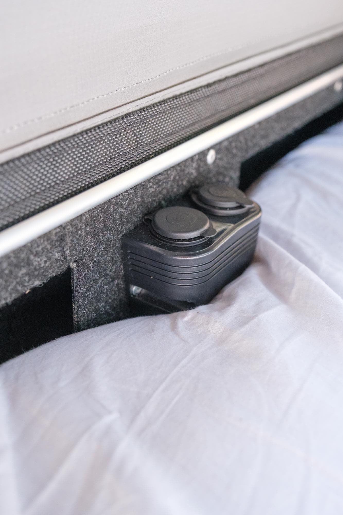 hardshell roof top tent