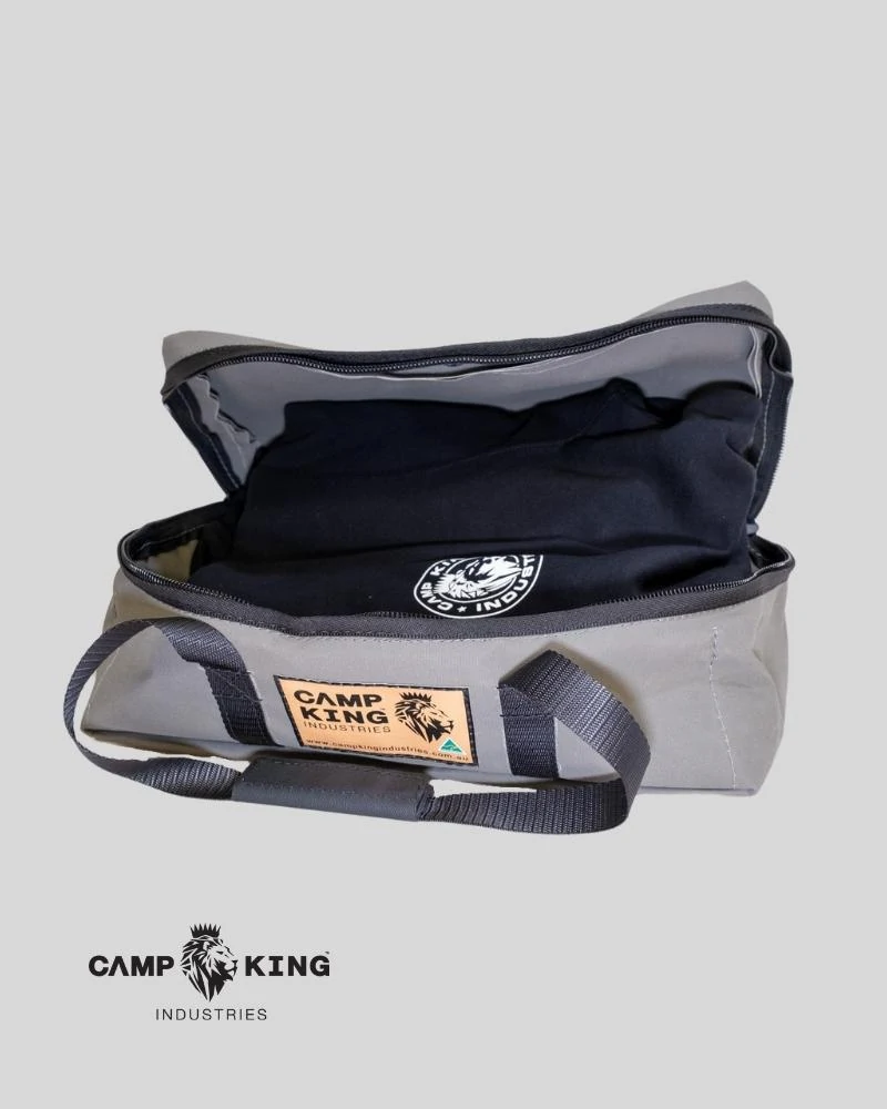Camp King Medium Canvas Travel Bag - Image 3