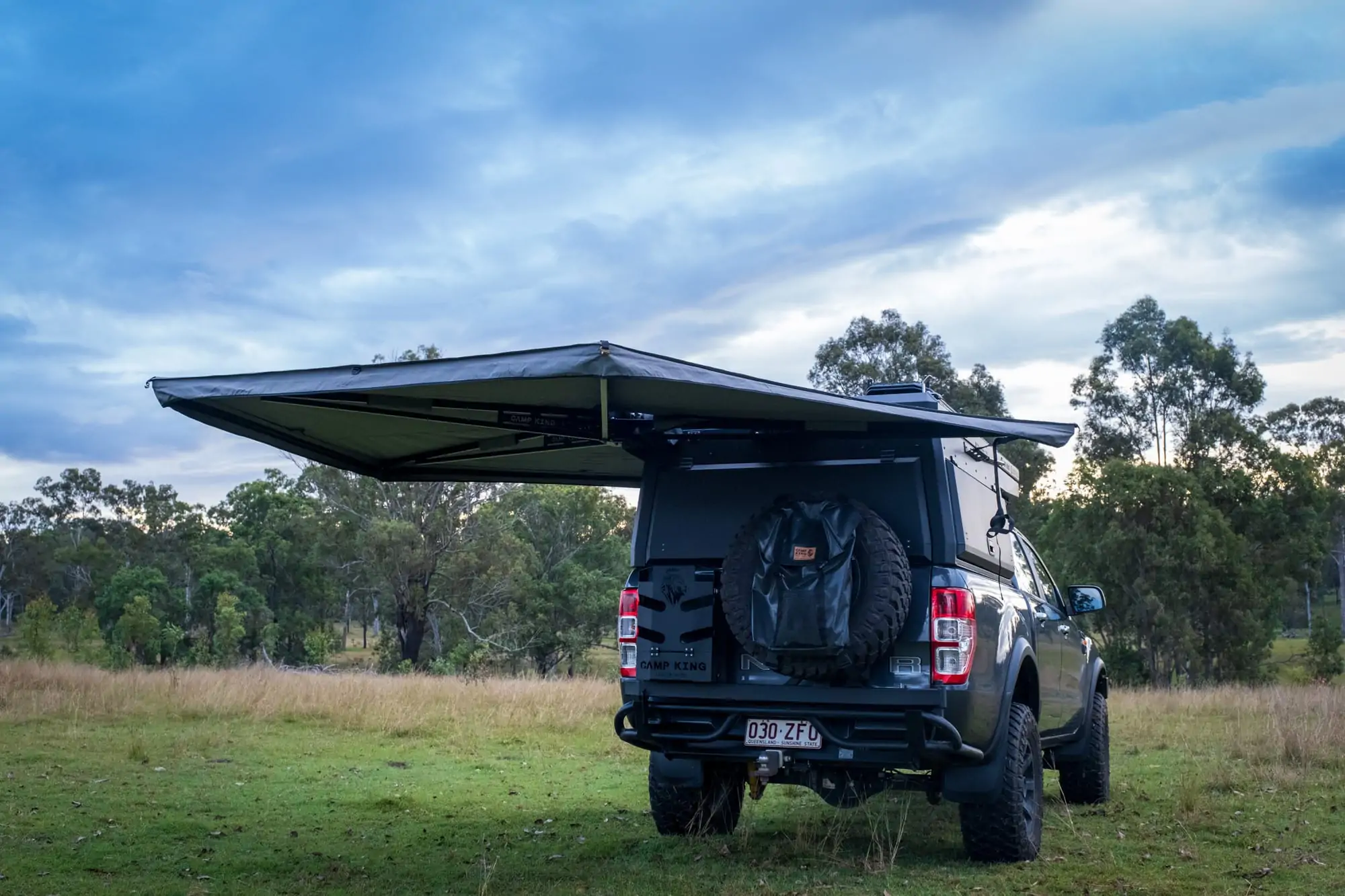 Camp King Protector Series - 270 Degree Freestanding Awning