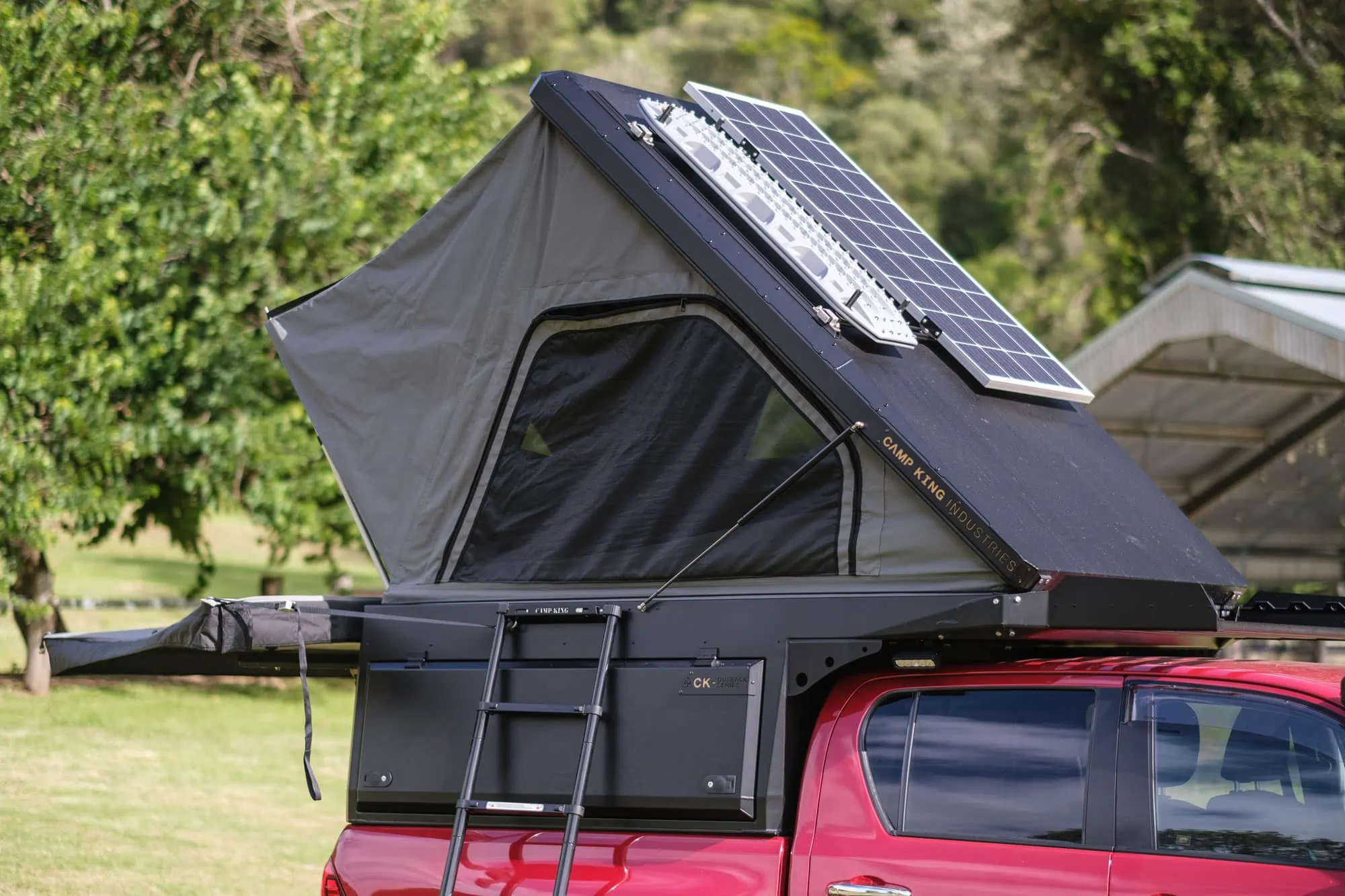 Ute canopy outlet tent